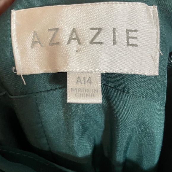 NWT Azazie Emerald Green Bridesmaids Maxi Dress Size A14 Halter Neckline Keyhole - Picture 2 of 15